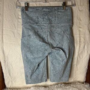 Lululemon Women's 4 Fast Free City Grit Blue Gray Tie Dye Shorts Pockets